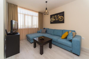 Alma Apartment - Stylish 1BD Flat with Balcony